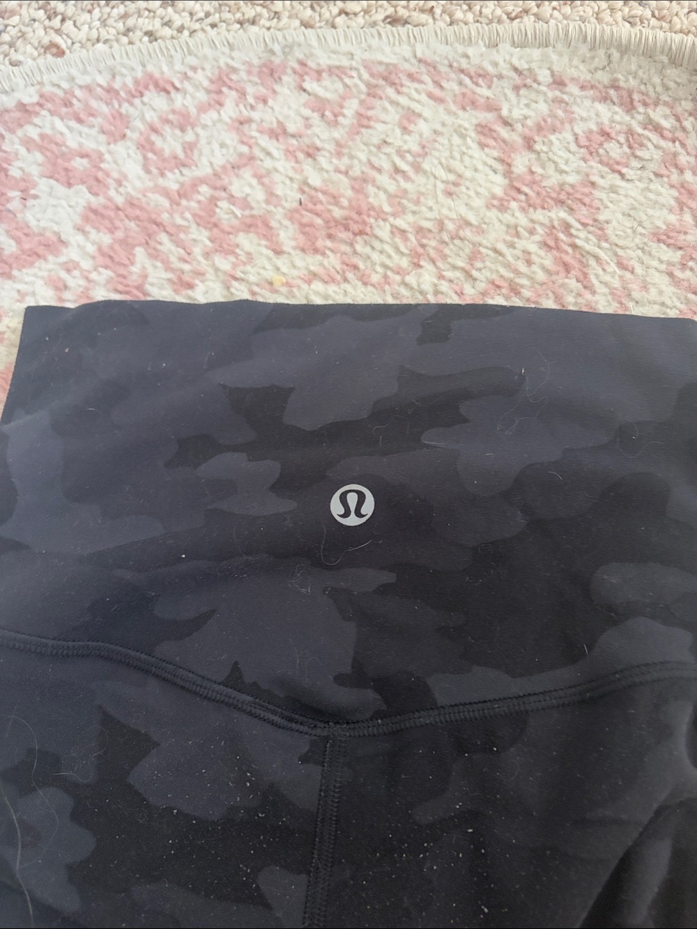 Lululemon Athletica Black Camo High-Rise Leggings 💖👼🏼🪽